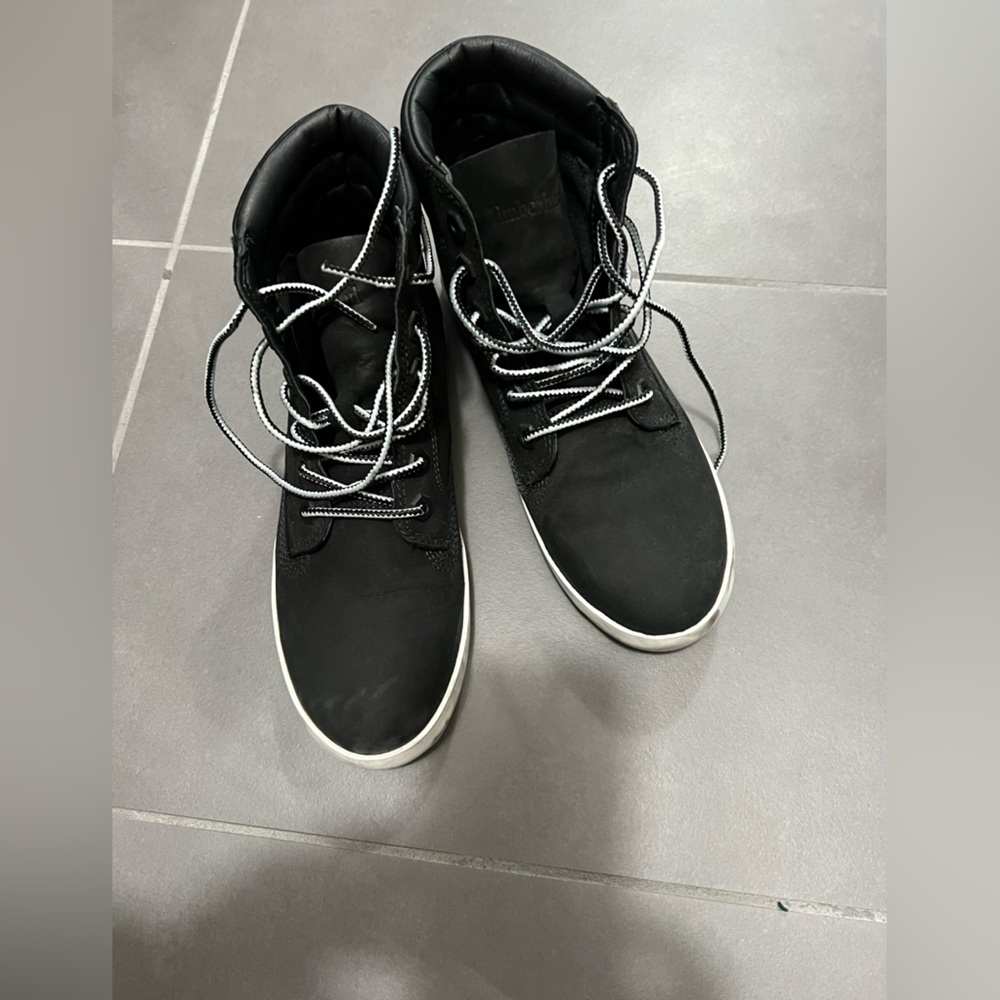 High tops shoes